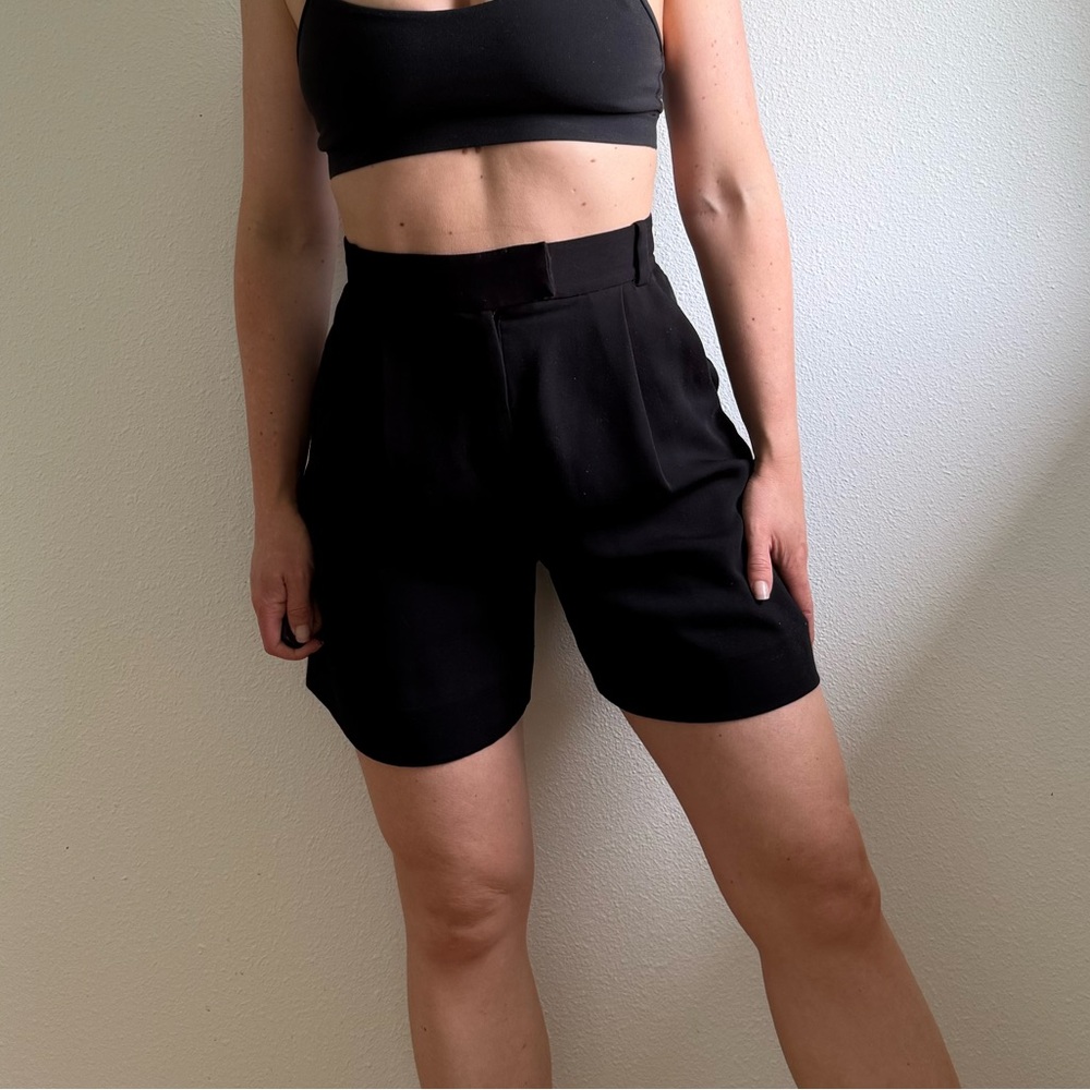 Babaton Aritzia High Waist Black Dress Shorts Business Casual Classic size 0